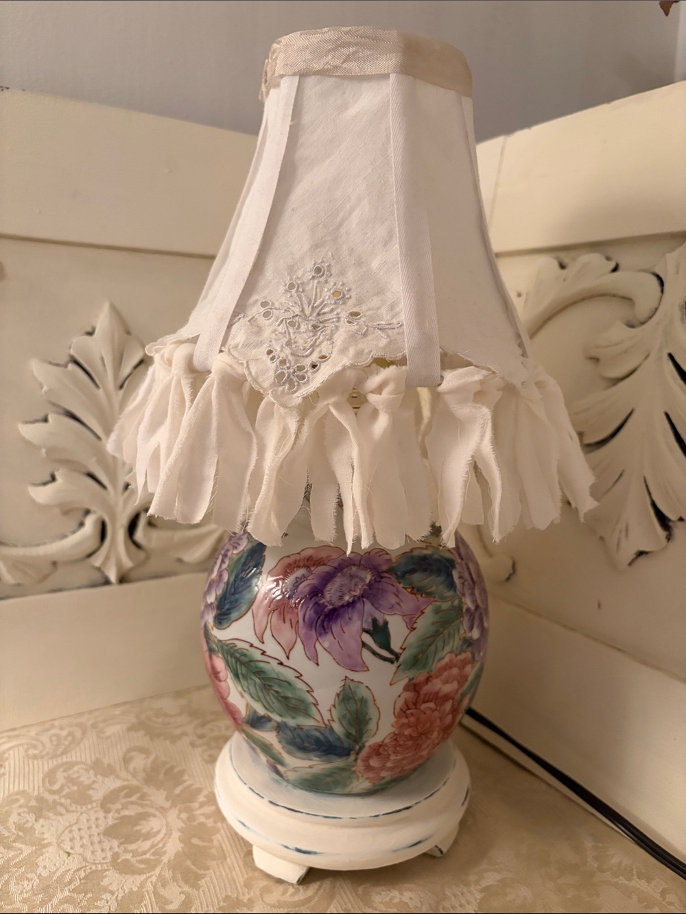 Vintage Chinoiserie Small Table Lamp with Cottage Cream Cut Lace Fringe Shade